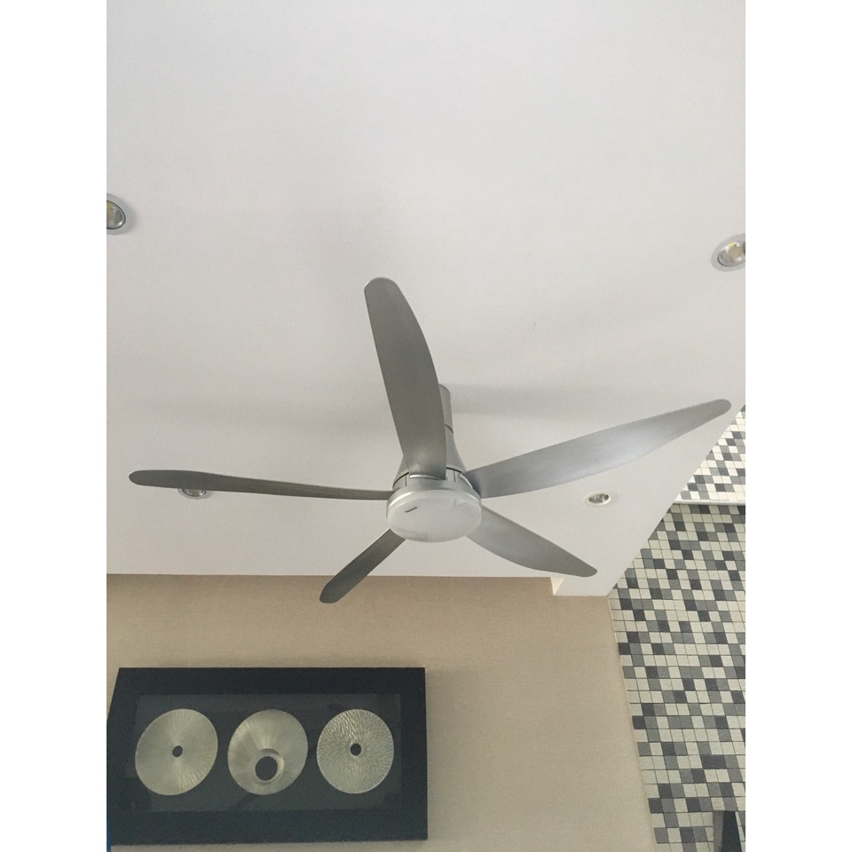 Quạt trần Panasonic có đèn F-60UFN