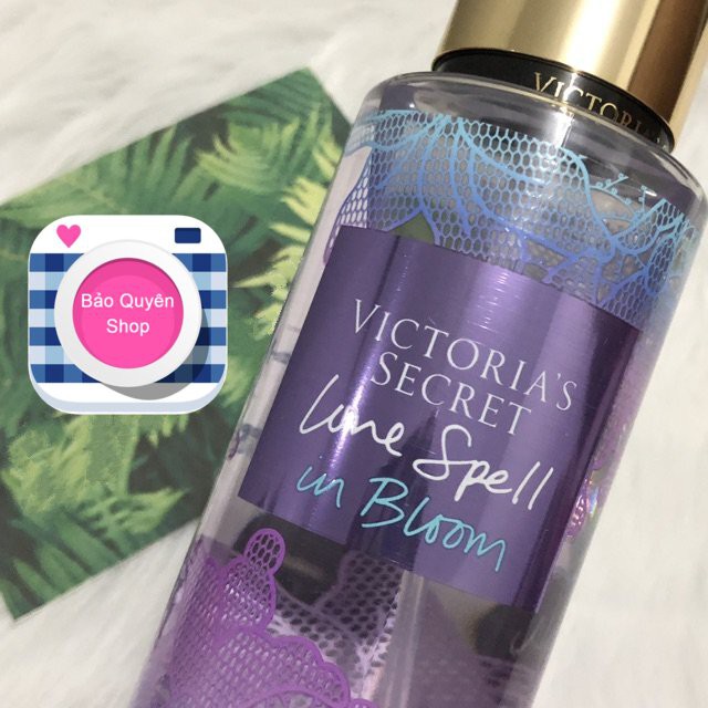 Xịt thơm toàn thân tông nước hoa Victoria's Secret - Love Spell In Bloom - Fragrance Mist 250mL