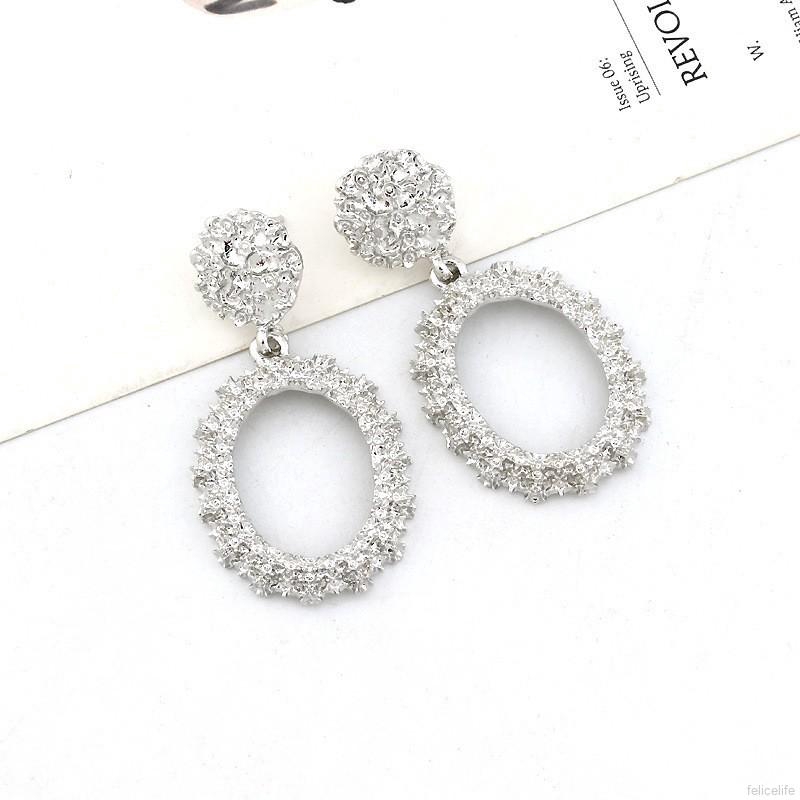 Bông tai kim loại khoét hình oval lớn