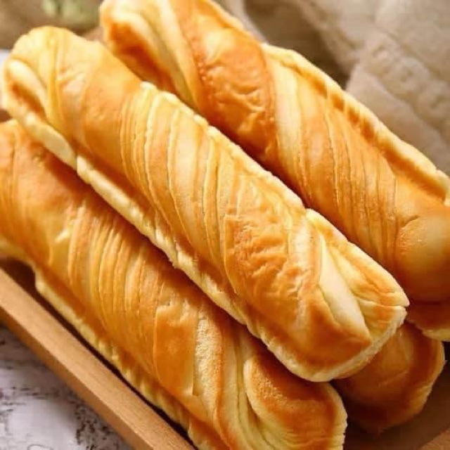 Bánh mì que ( bơ sữa - nho sữa random 500gr )