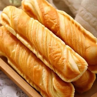 Bánh mì que ( bơ sữa - nho sữa random 500gr )