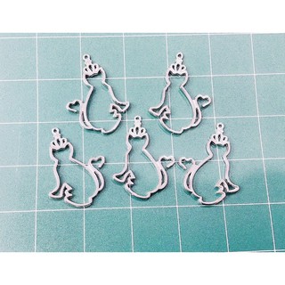 Khuôn móc khóa resin hình mèo đội vương miện