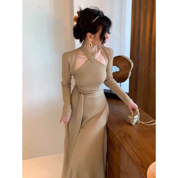 Đầm yếm đắp chéo tay liền và tay rời kèm đai ( sẵn be S M )