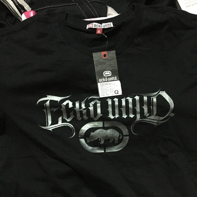 Áo ecko của Hoàng Phúc