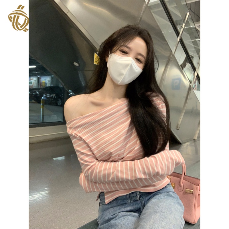 Women's long-sleeved T-shirt with one-line shoulder, new design, unique and slimming top, early autumn, 2022
