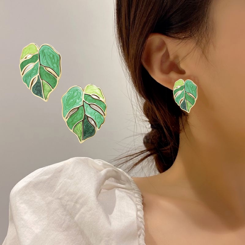 1 Đôi Khuyên Tai Hợp Kim Hình Lá Kiểu Dáng Thời Trang