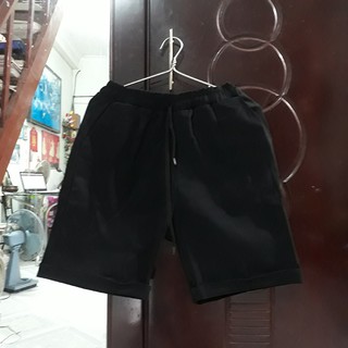Quần short kaki nam màu đen