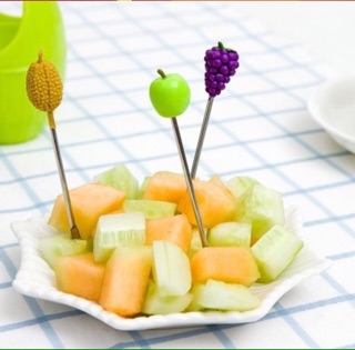 Xiên hoa quả hình trái cây