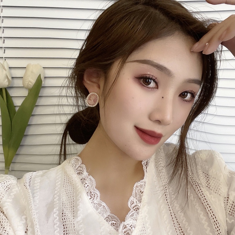 Khuyên tai kẹp không bấm lỗ chốt cố định K178 bằng hợp kim mạ vàng hình elip đính hạt trai dáng ngắn Leous Accessories