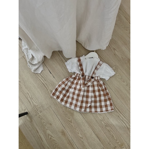 Set áo + yếm ca rô nâu em bé