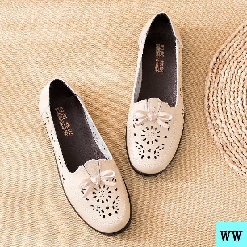 Giày Sandal Da Đế Mềm Chống Trượt Thoáng Khí Dành Cho Phụ Nữ Trung Niên