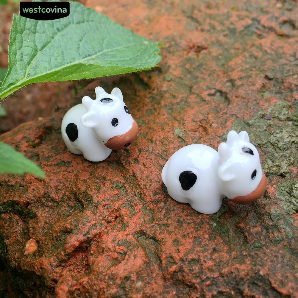 Set 2 Mô Hình Bò Sữa Mini Bằng Nhựa Dùng Để Trang Trí Tiểu Cảnh