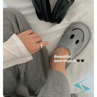 Nhẫn hình thắt lưng trái tim