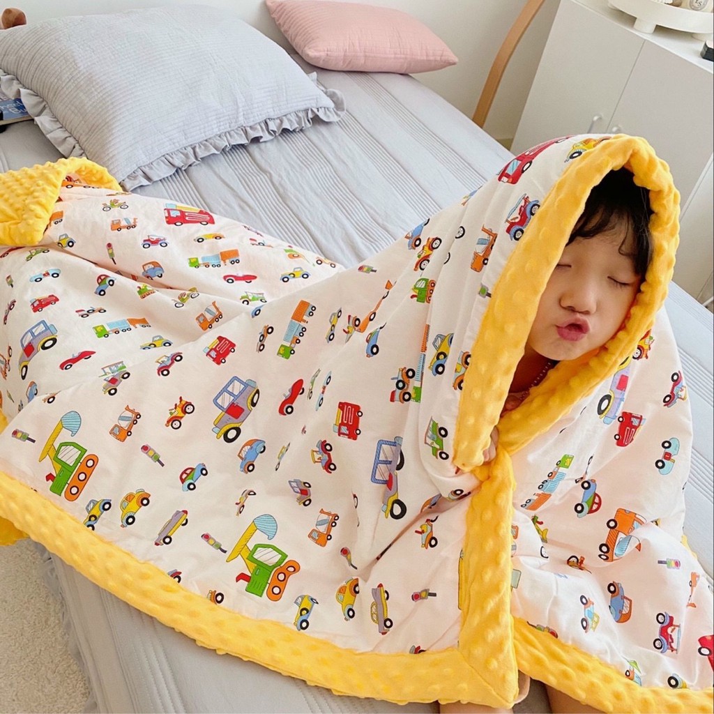 Chăn đậu xuất Hàn nhẹ dày ấm kích thước 120x150cm 1kg cho bé ngủ nhà, đi mẫu giáo