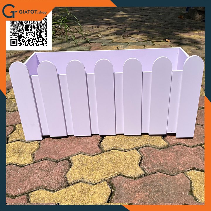 Chậu gỗ nhựa ngoài trời composite có rào và chân