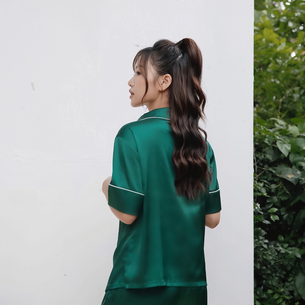 Bộ Pyjamas Nữ Mặc Nhà Tay Cộc Quần Cộc Chất Liệu Lụa Màu Xanh Lá Phối Viền Trắng Summer Green LILAS BLANC