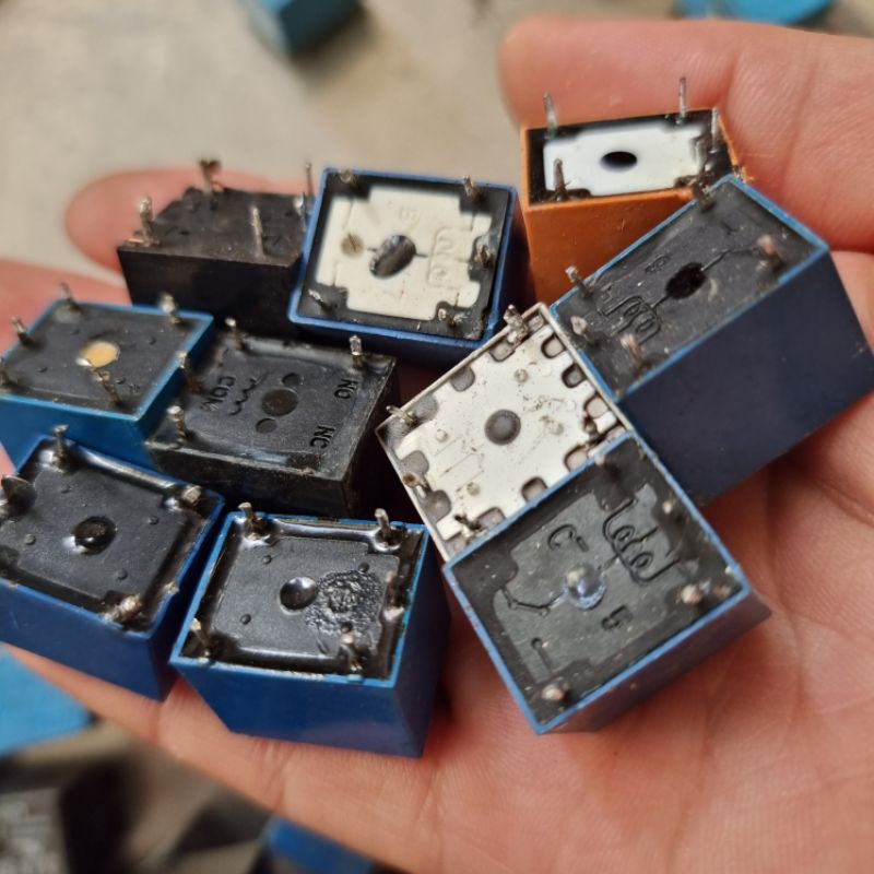 Relay (role) 5V / 12V / 9v 12v / 14v / 24v 4 .5 chân hàng cũ tháo máy