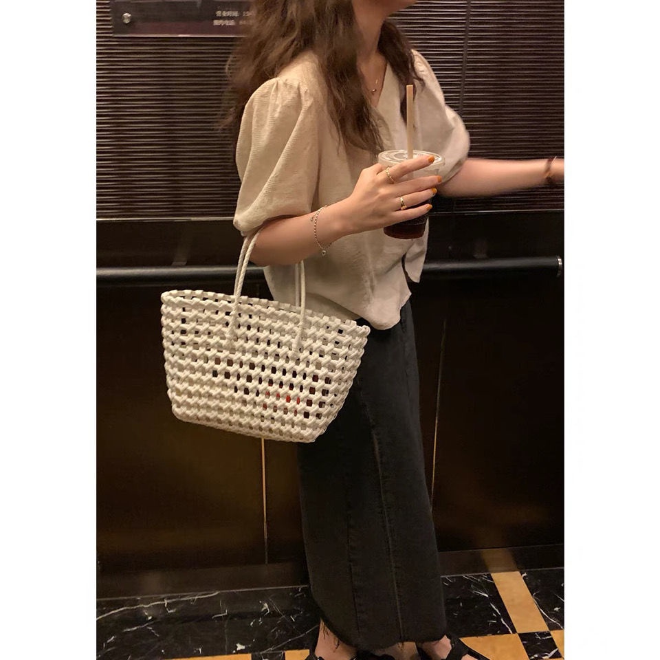 Áo sơ mi tay phồng cổ chữ V dáng rộng phong cách pháp cho nữ