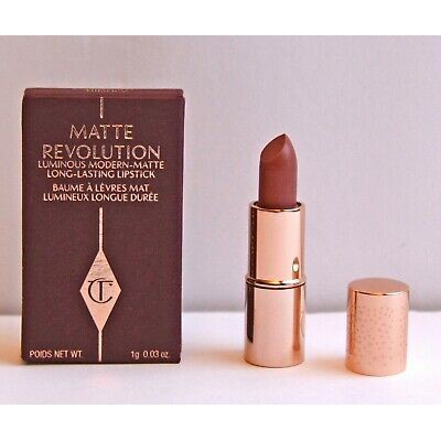 Son Charlotte Tilbury Pillow Talk- Walk of shame