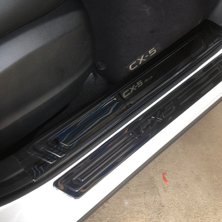 ỐP BẬC CỬA TITAN CAO CẤP CÁC DÒNG XE TẶNG KEO TRỢ DÍNH KHI MUA ĐỦ BỘ TRONG NGOÀI