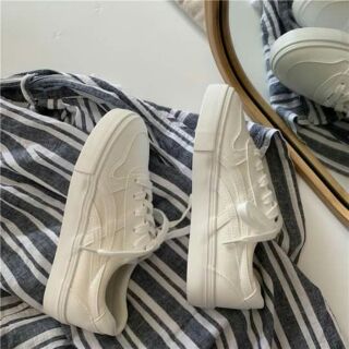 [Oder]Giày ulzzang sneaker trắng basic nhẹ nhàng  kèm ảnh thật