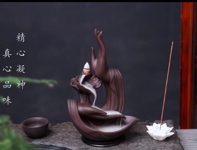 Thác khói trầm hương Bàn Tay Phật kèm hoa sen cắm nhang | BigBuy360 - bigbuy360.vn