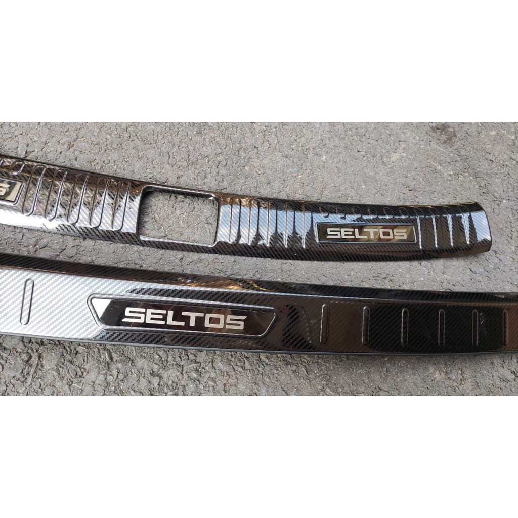 Ốp Chống trầy cốp trong, ngoài CARBON xe Kia Seltos 2020-2021, vân cacbon cao cấp