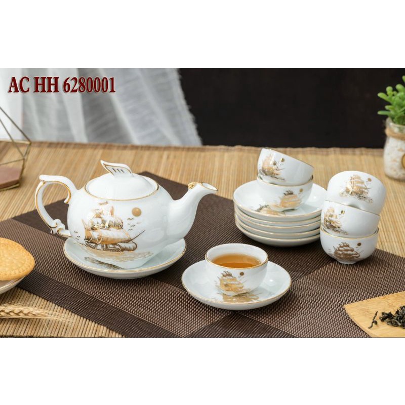 Ấm chén vẽ thuận buồm xuôi gió dáng phượng phú quý xanh cửu long , anh lục bảo Ấm pha trà bát tràng