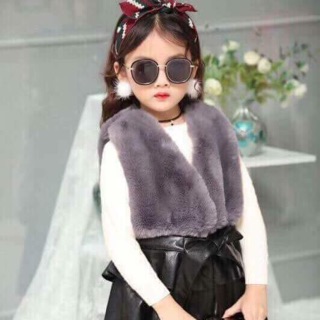 Đầm gile lông da.
