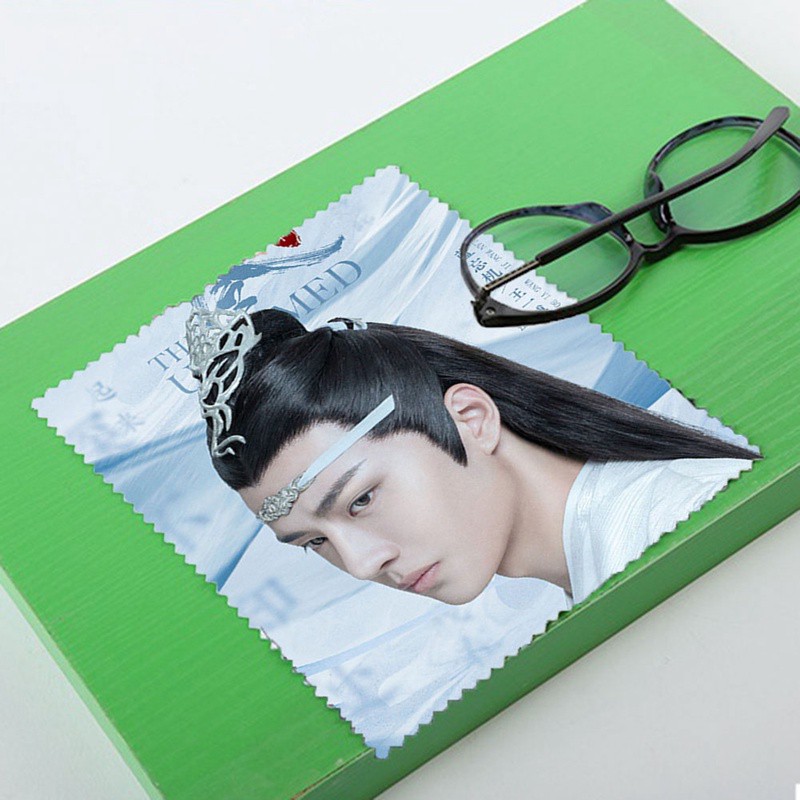 Khăn lau mắt kính chất liệu Microfiber