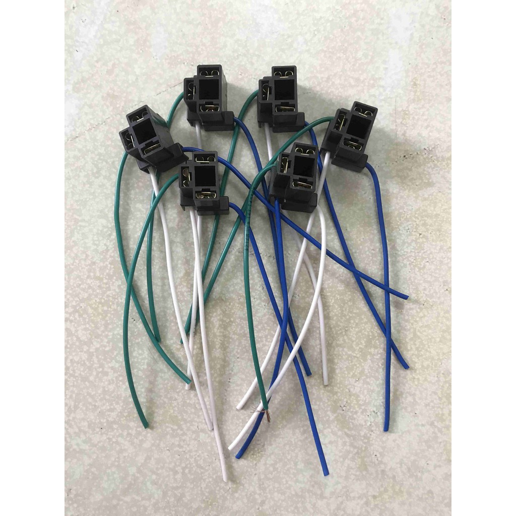 Đuôi đèn H4 - 3 chân