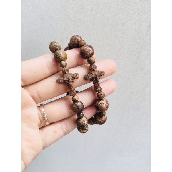 Chuỗi Vòng Mân Côi Trầm Hương Tốc