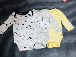 Set 3 Bodysuit của Gap( auth)