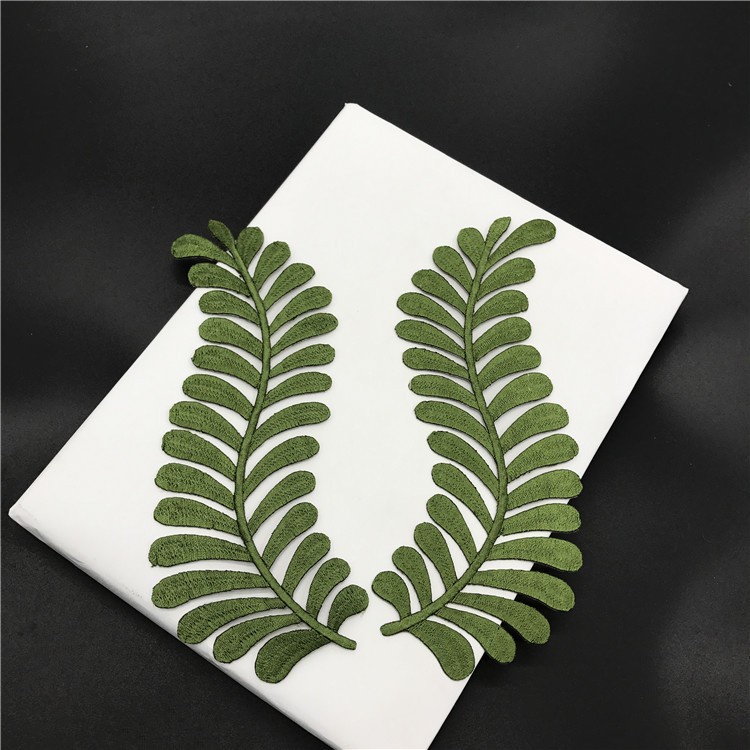 Miếng Dán Ủi Quần Áo Hình Chiếc Lá DIY