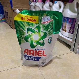 Nước giặt Ariel matic dịu nhẹ hương sả túi 2.15kg