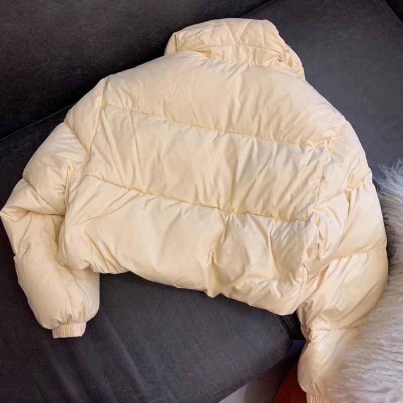 Áo khoác phao béo dáng croptop thương hiệu Miu Miu cao cấp