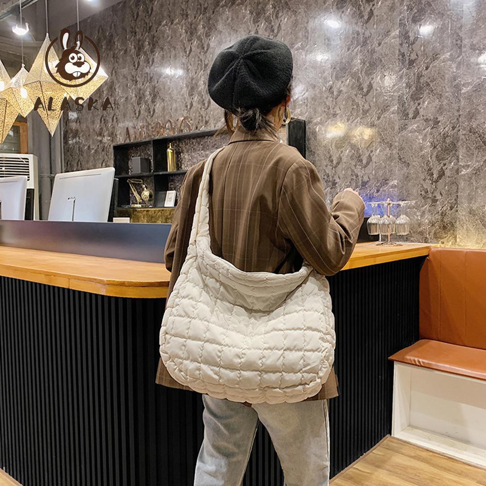  Túi xách cỡ lớn thiết kế sáng tạo cho nữ