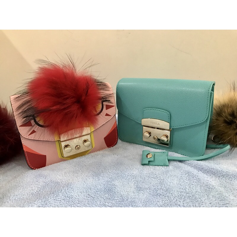 Túi xách mini furla siêu cổ,màu  Laguna  xanh thơm lừng mùi da like new