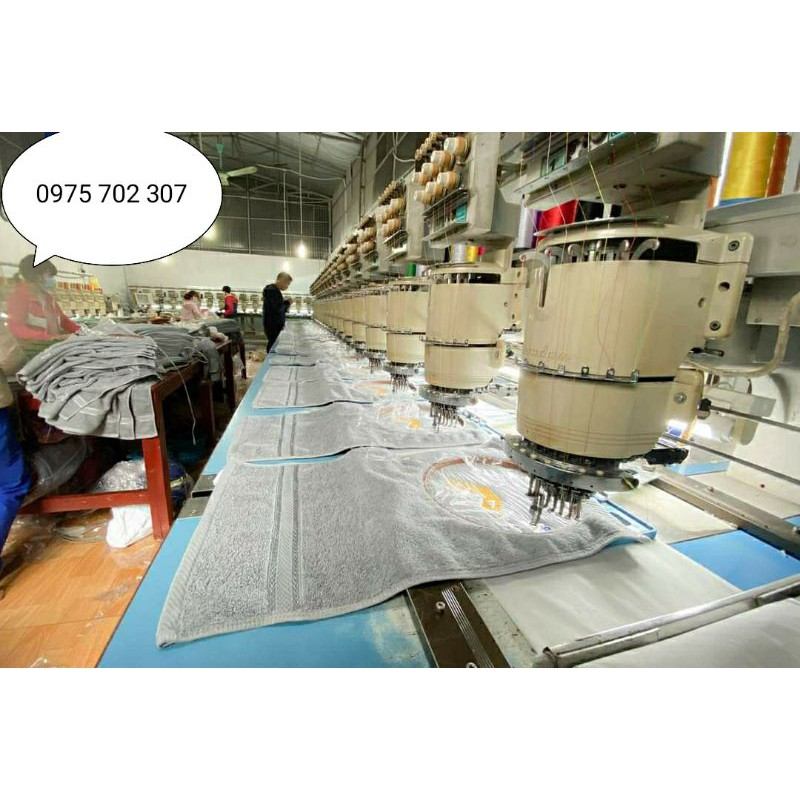 KHĂN TẮM XÁM GHI COTTON  THÊU LOGO KHÁCH SẠN THEO YÊU CẦU, SỢI BÔNG MỀM MẠI HÚT NƯỚC TỐT