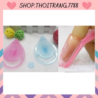 Miếng rửa mặt massage trị mụn đầu đen