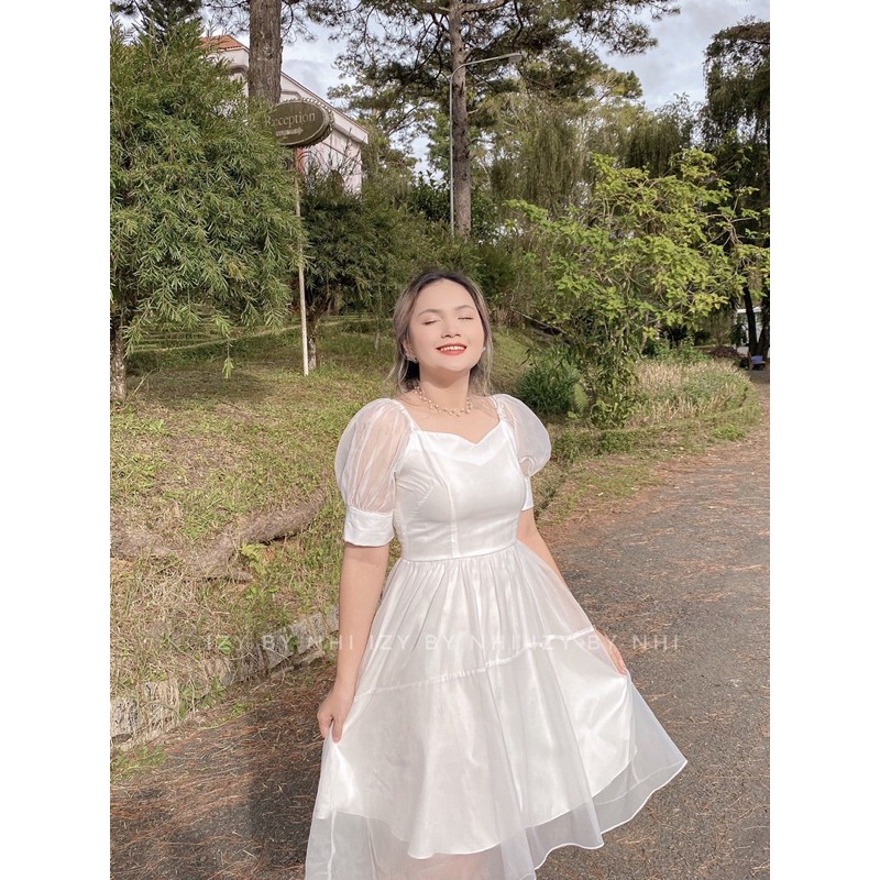 [Mã SKAMA06 giảm 8% tối đa 50K đơn 250K] VÁY ĐẦM TRẮNG CÔNG CHÚA BIGSIZE VẢI VOAN TAY BỒNG - CLOUDY DRESS - IZYBYNHI | BigBuy360 - bigbuy360.vn