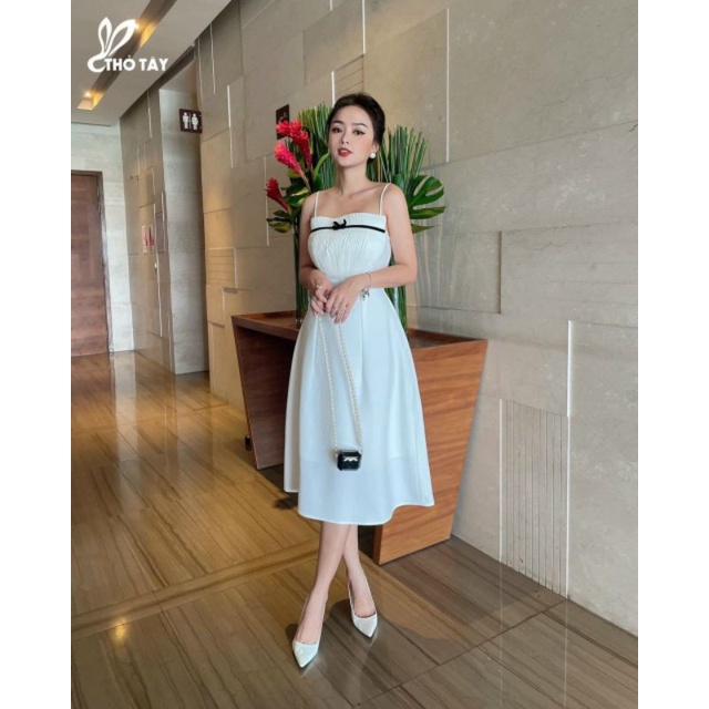 Đầm midi 2 dây xếp ly nơ ngực.