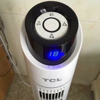 Quạt cây điều hòa góc