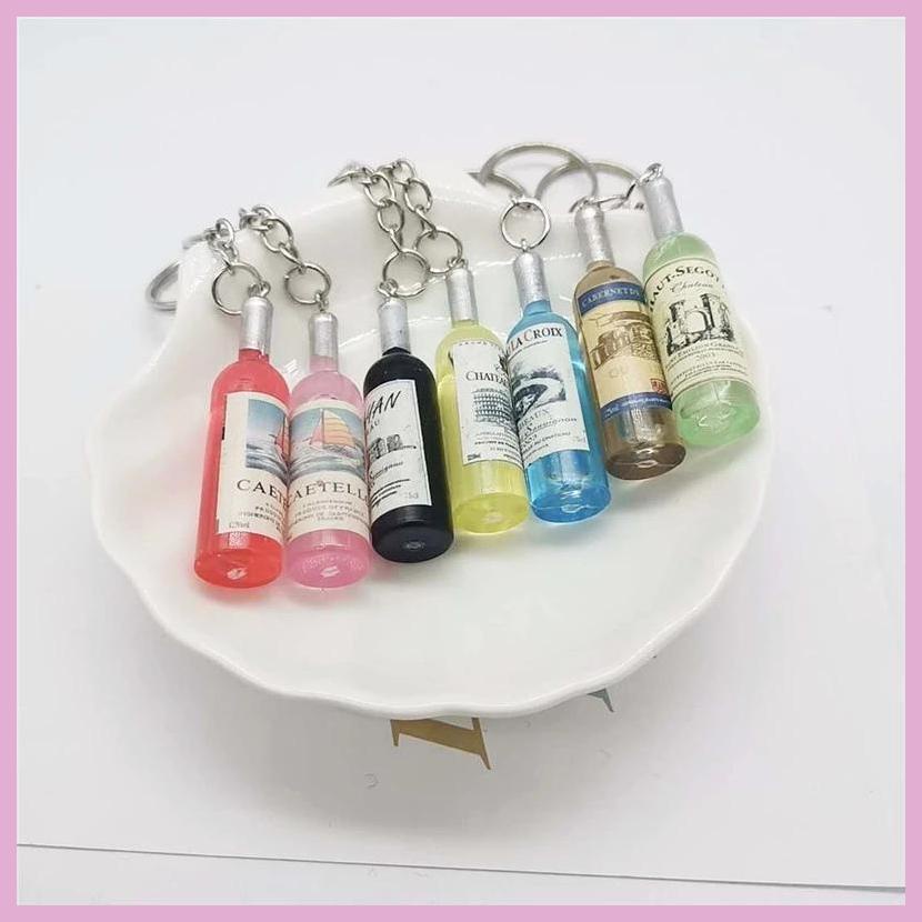 Móc Khóa Hình Chai Rượu Vang Bằng Acrylic Nhiều Màu Dễ Thương