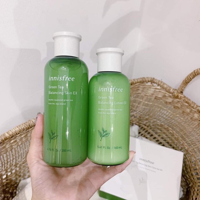 Bộ Dưỡng Ẩm Chuyên Sâu Từ Tinh Chất Trà Xanh Innisfree Green Tea Balancing Skin Care Set EX 5 món