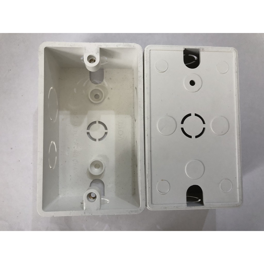 Đế âm đơn LIOA mặt chữ nhật SEC2157