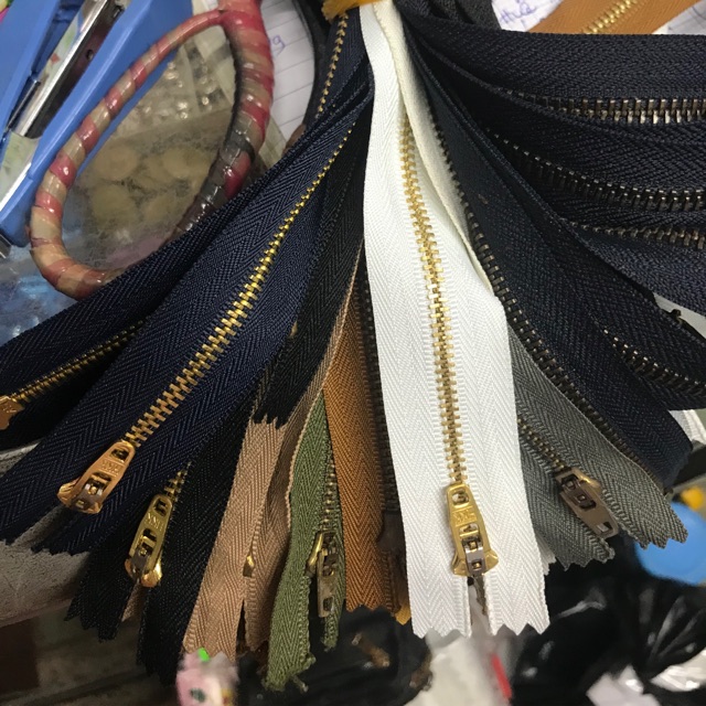 2 Dây kéo quần jean răng đồng HKK 16cm đầu khóa tự động.
