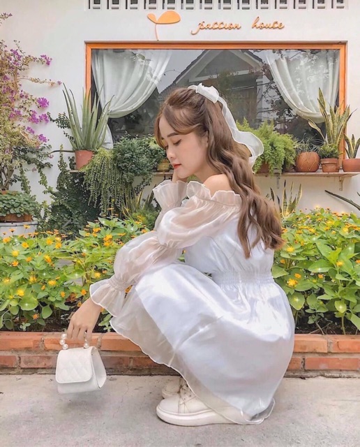 Đầm sheer trắng đen trễ vai bo eo | BigBuy360 - bigbuy360.vn