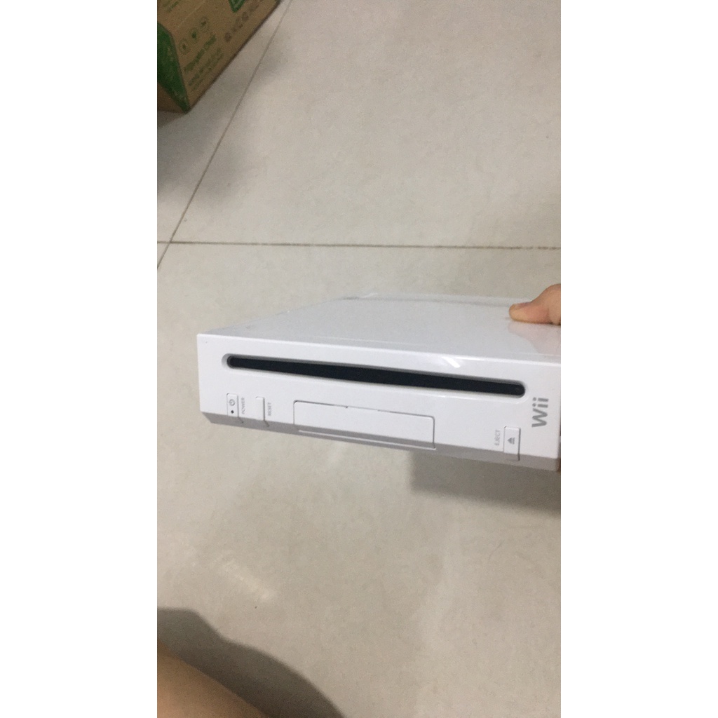 Bộ máy Wii cho 2 người, thêm thảm nhảy đôi, 2 vô lăng, 2 zapper, HDD 320GB, pin sạc