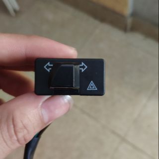 Công tắc xi nhan tích hợp Hazard NVX